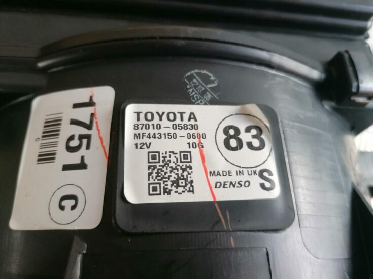 Salona ventilatora korpuss priekš TOYOTA AVENSIS 2007
