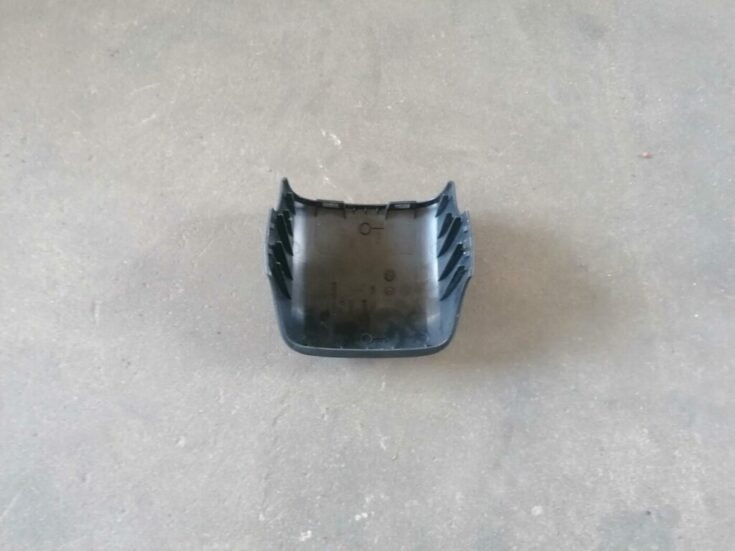 Salona plastmasa priekš TOYOTA AVENSIS 2007