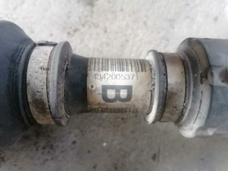 Pusass priekšējā kreisā priekš TOYOTA AVENSIS 2007