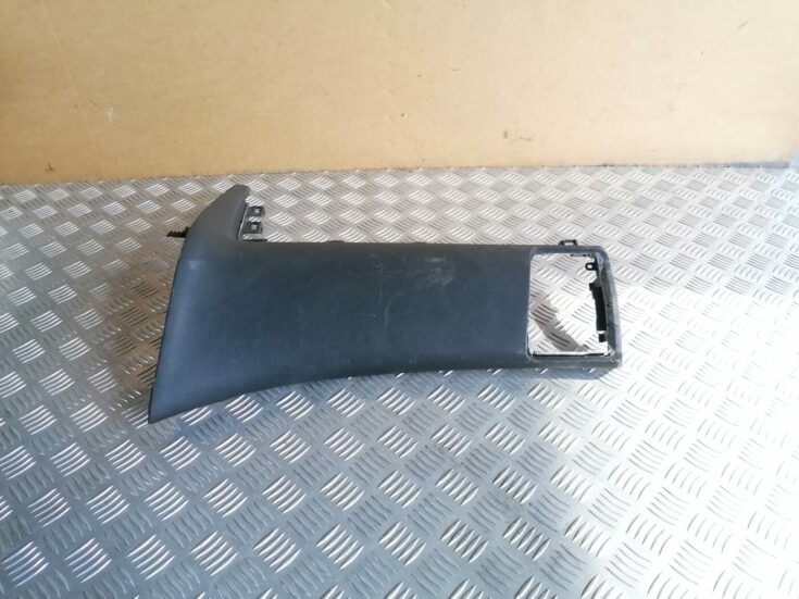 Mērinstrumentu paneļa apdare augšā priekš HONDA ACCORD 2007 YR562P