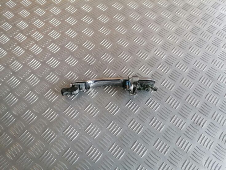 Priekšējāis labais durvju rokturis priekš HONDA CR-V 2006