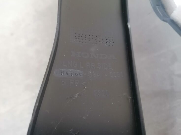 Bagāžnieka nodalījuma sānu apdare priekš HONDA CR-V 2006