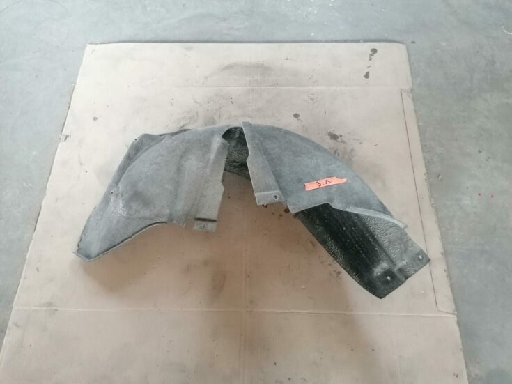 Aizmugurējais kreisais paspārns priekš AUDI A6 2008