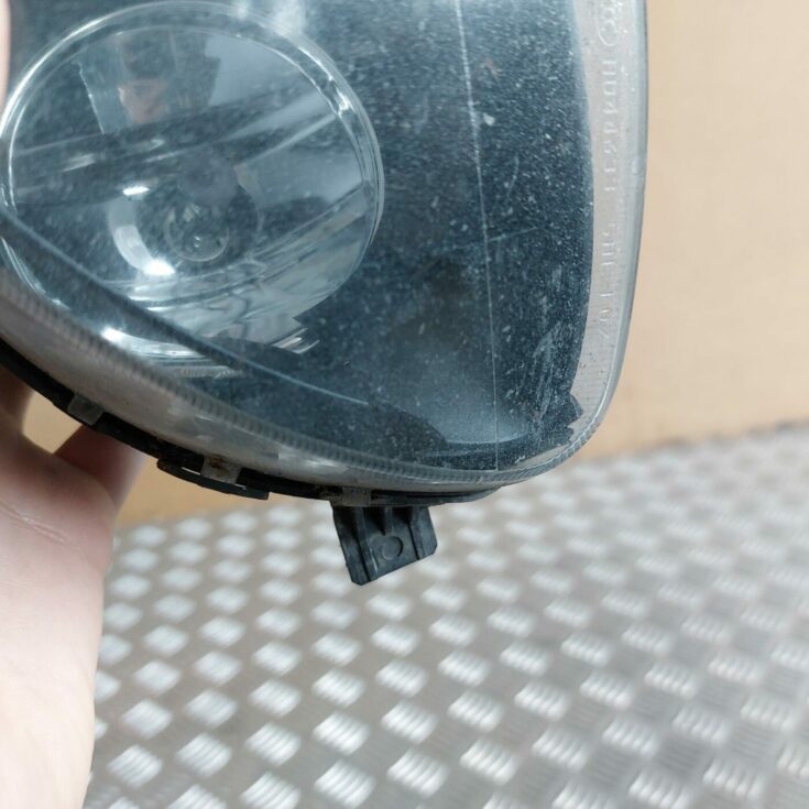 Miglas lukturis priekšā pa kreisi priekš BMW 520D F11 2011 TOURING