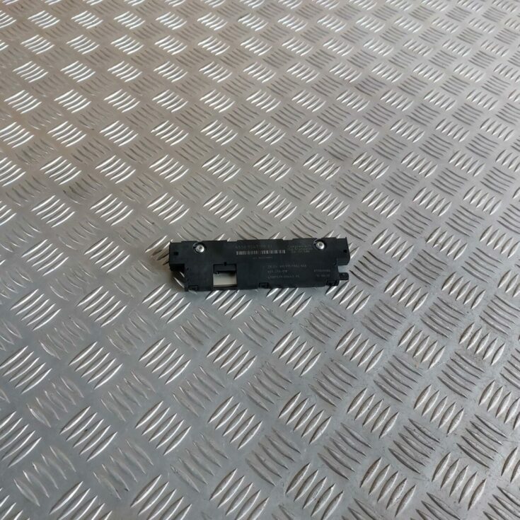 Antenas pastiprinātāja bloks priekš BMW 520D F11 2011 TOURING