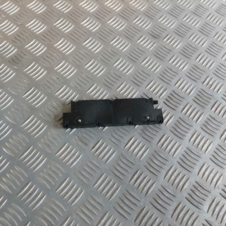 Antenas pastiprinātāja bloks priekš BMW 520D F11 2011 TOURING