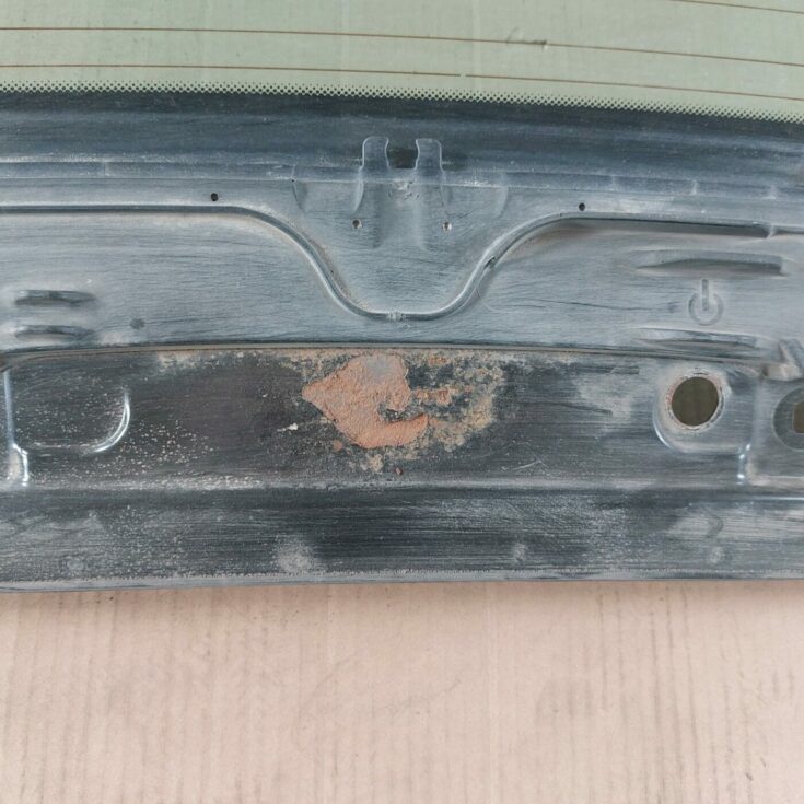 Aizmugures stikls priekš BMW 520D F11 2011 TOURING