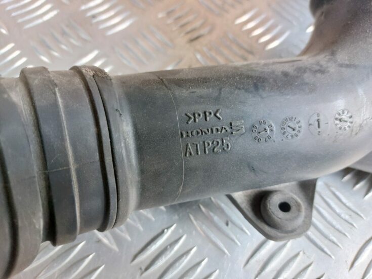 Gaisa filtra korpusa caurule priekš HONDA CIVIC 2006