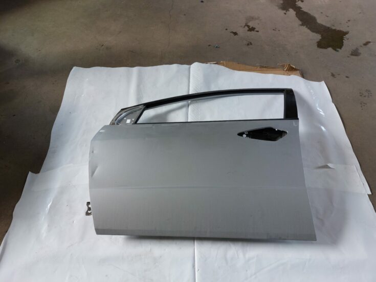 Priekšējās kreisās durvis priekš HONDA CIVIC 2006