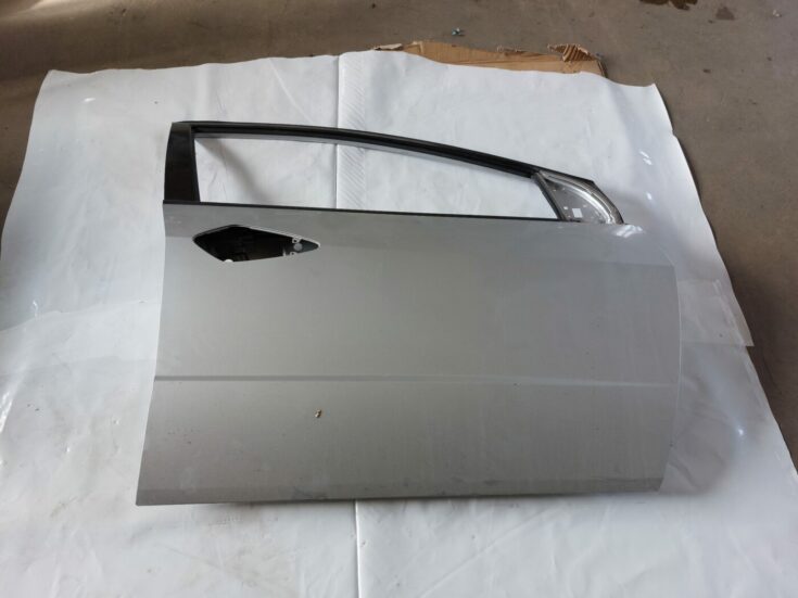 Priekšējās labās durvis priekš HONDA CIVIC 2006