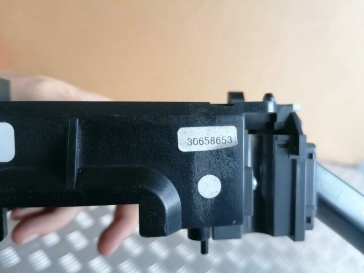 Stūres statnes slēdzis priekš VOLVO S80 2004