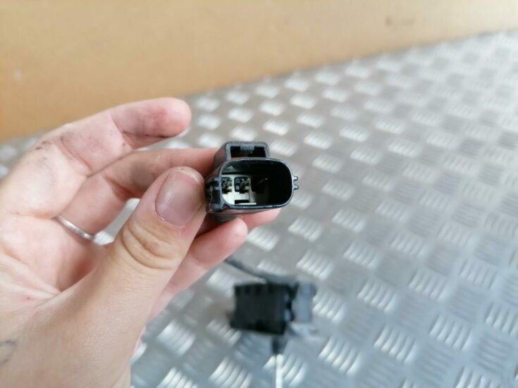 Priekšēja luktura tīrīšanas mehānisms priekš VOLVO S80 2004