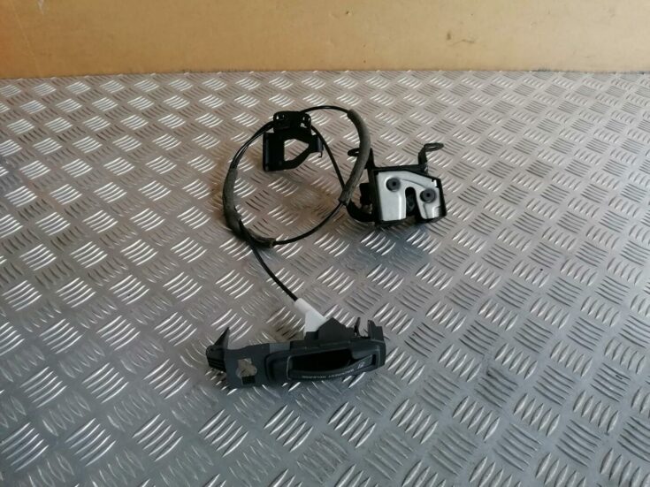 Aizmugurējā sēdekļa slēdzene priekš VOLVO S80 2004