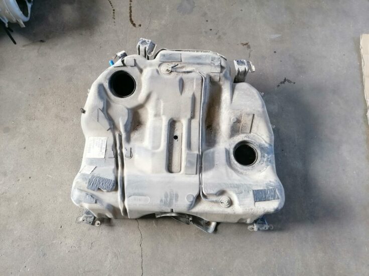 Degvielas tvertne priekš VOLVO S80 2004