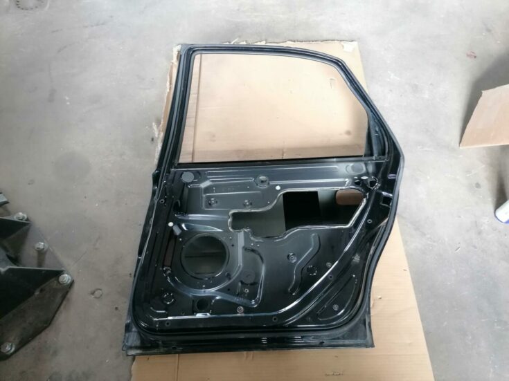 Aizmugurējās labās durvis priekš VOLVO S80 2004
