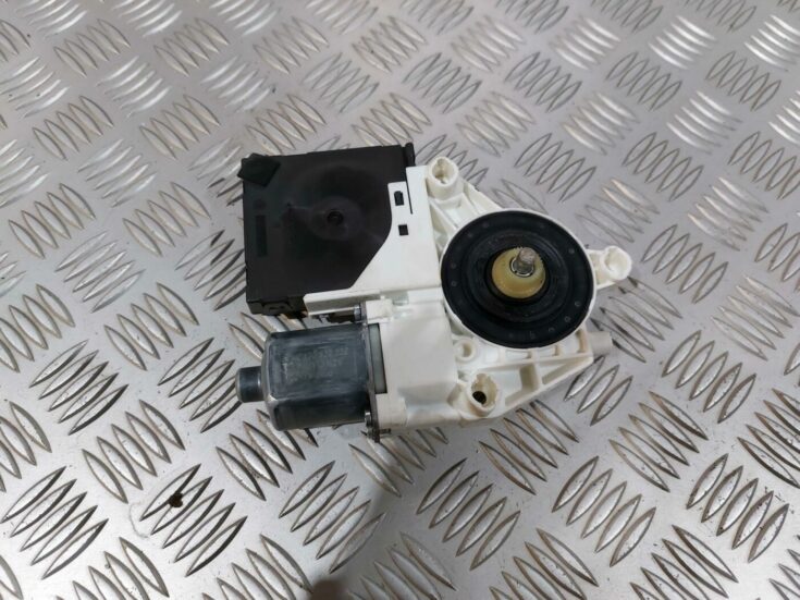 Elektrisko stiklu motors priekš VW JETTA 2008