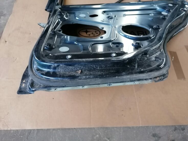 Aizmugurējās labās durvis priekš VW GOLF PLUS 2005-2013 5M0833312