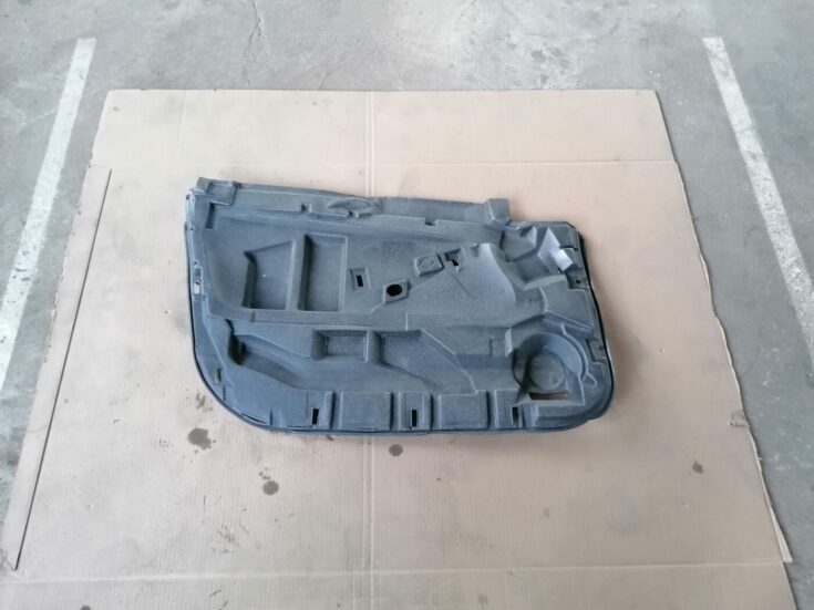 Durvju iekšēja plastmasa priekš AUDI A6 1997-2005