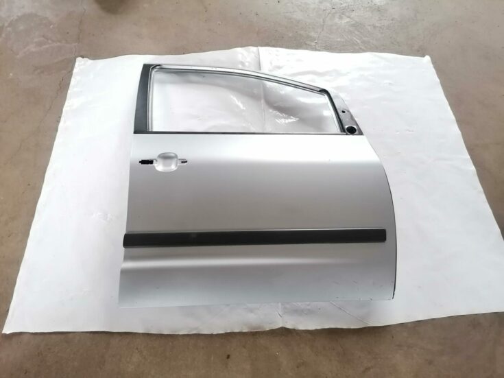 Priekšējās labās durvis priekš FORD GALAXY 2005