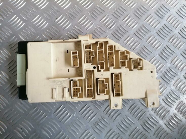 Drošinātāju bloks priekš CHRYSLER SEBRING 2006