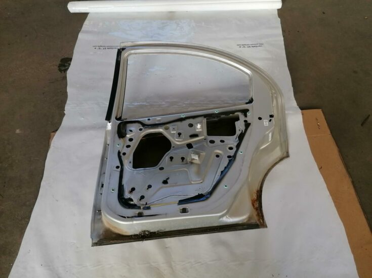 Aizmugurējās labās durvis priekš CHRYSLER SEBRING 2006