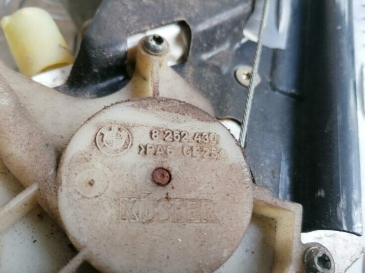 Stikla pacelšanas mehānisms aizmugurējais labais priekš BMW 530D E39 2001 TOURING