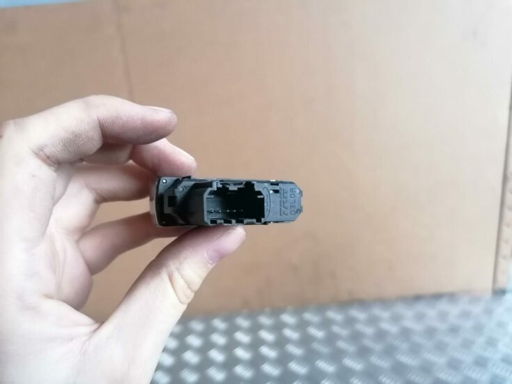 Aizmugurējā stikla apsildes ieslēgšanas poga priekš FORD MONDEO 2007