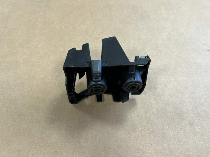 Aizmugurējā spārna un bufera stiprinājums priekš CITROEN C5 2008-2016 9681048480
