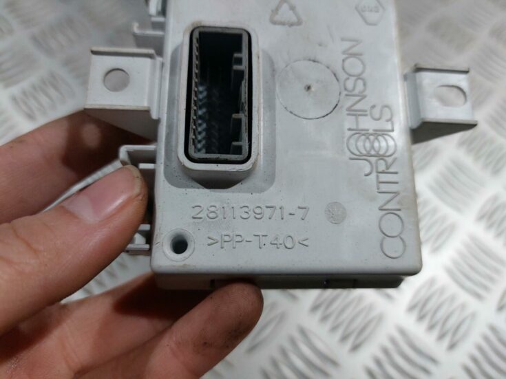 Navigācijas (GPS) vadības bloks priekš RENAULT LAGUNA 2011
