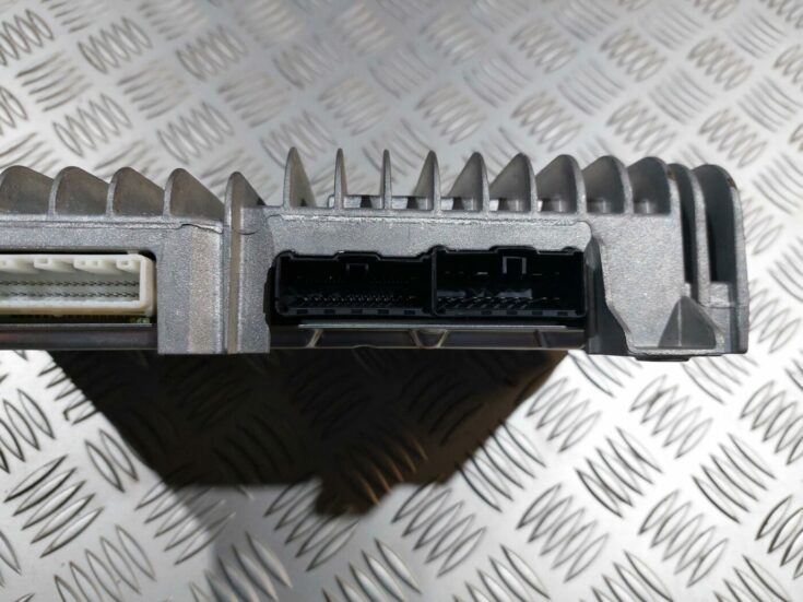 Audio pastiprinātāja bloks priekš RENAULT LAGUNA 2011