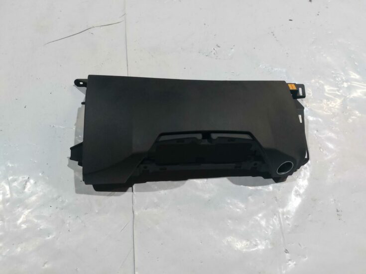 Mērinstrumentu paneļa apdare (zem stūres) priekš RENAULT LAGUNA 2011