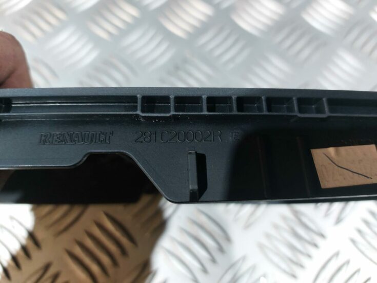 Mērinstrumentu paneļa skaļruņa apdare priekš RENAULT LAGUNA 2011