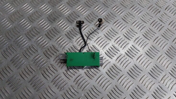 Antenas pastiprinātāja bloks priekš VOLVO S40 2004 Black