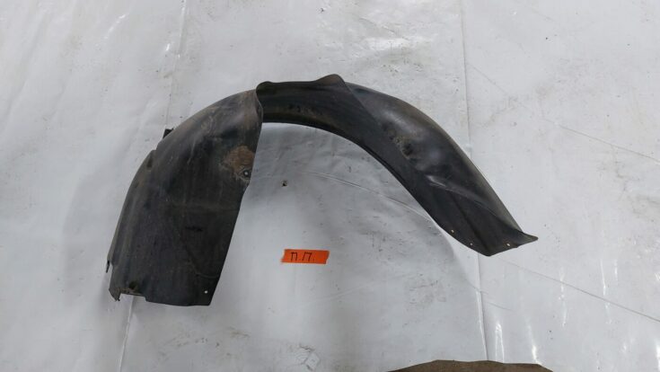 Priekšējais labais paspārns priekš VOLVO S40 2004 Black