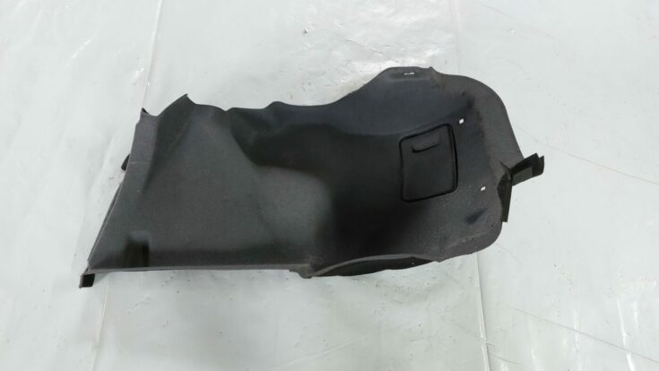 Bagāžnieka nodalījuma sānu apdare priekš VOLVO S40 2004 Black