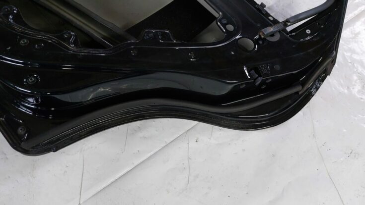 Aizmugurējās labās durvis priekš VOLVO S40 2004 Black