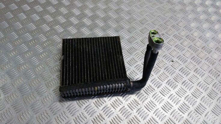 Gaisa kondicionēšanas radiators salonā priekš VOLVO S40 2004 Black
