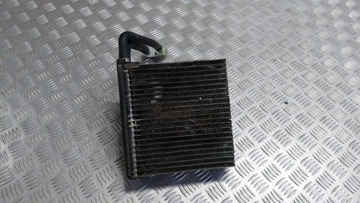 Gaisa kondicionēšanas radiators salonā priekš VOLVO S40 2004 Black