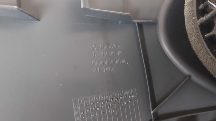 Mērinstrumentu paneļa gaisa vads, centrā priekš MITSUBISHI COLT 2007