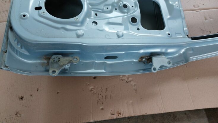 Aizmugurējās kreisās durvis priekš MITSUBISHI COLT 2007