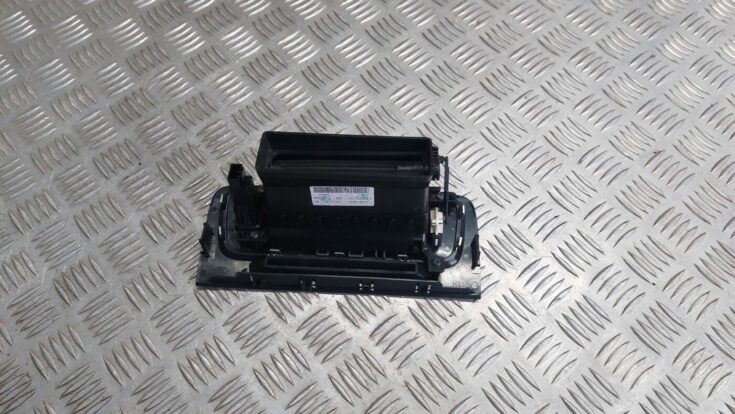 Mērinstrumentu paneļa gaisa vads, centrā priekš VOLVO V60 2012