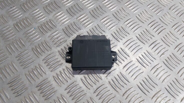 Parkošanās devēju vadības bloks priekš VOLVO V60 2012