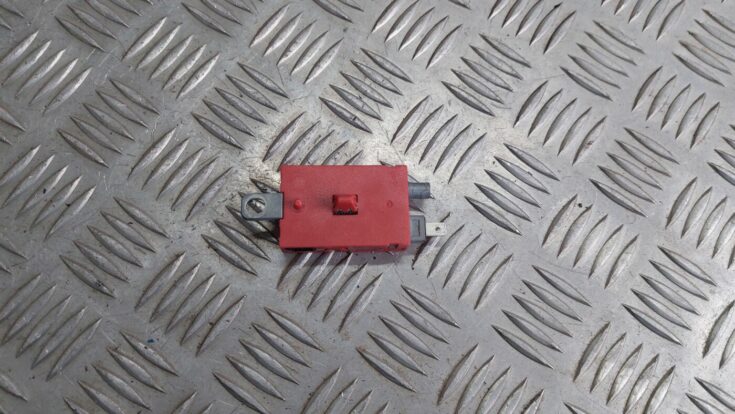 Antenas pastiprinātāja bloks priekš VOLVO V60 2012