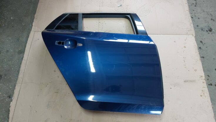 Aizmugurējās labās durvis priekš VOLVO V60 2012