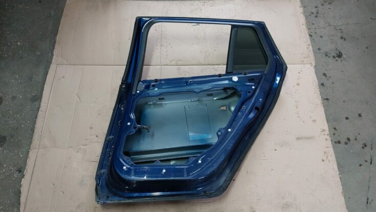 Aizmugurējās labās durvis priekš VOLVO V60 2012