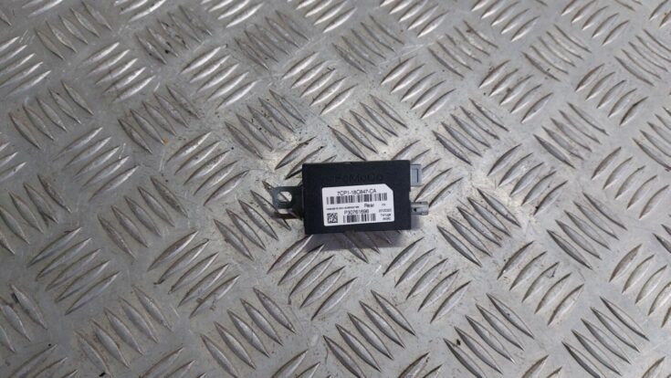 Antenas pastiprinātāja bloks priekš VOLVO V60 2012