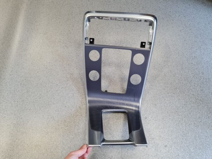 Centrālās konsoles dekoratīvais rāmis priekš VOLVO V60 2012