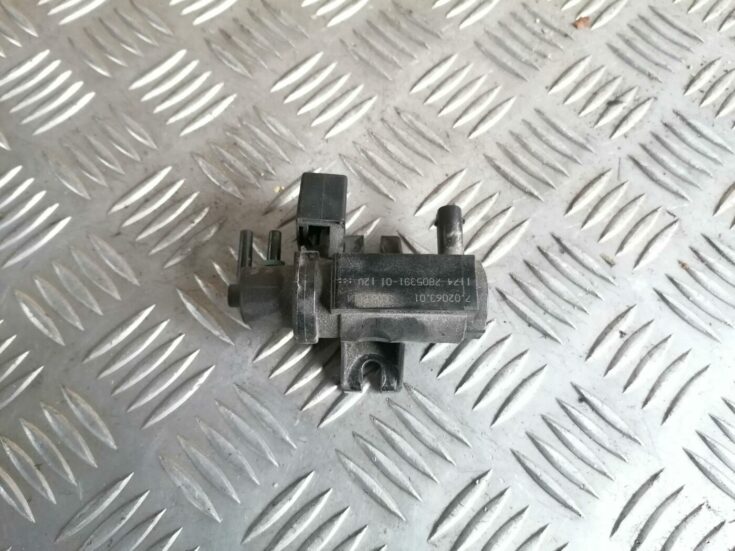 Solenoīda vakuuma vārsts priekš BMW 123 E87 2008 BLACK
