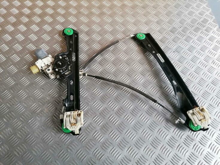 Stikla pacelšanas mehānisms priekšējais labais priekš BMW 123 E87 2008 BLACK