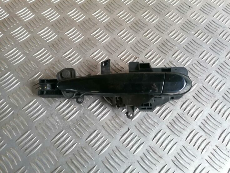 Aizmugurējais kreisais durvju rokturis priekš BMW 123 E87 2008 BLACK